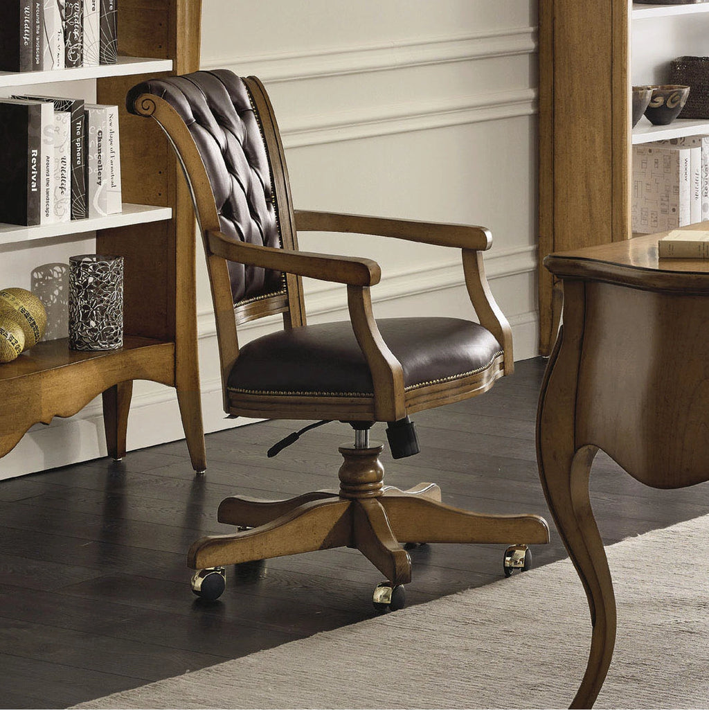 Capitone Classic Swivel Chair