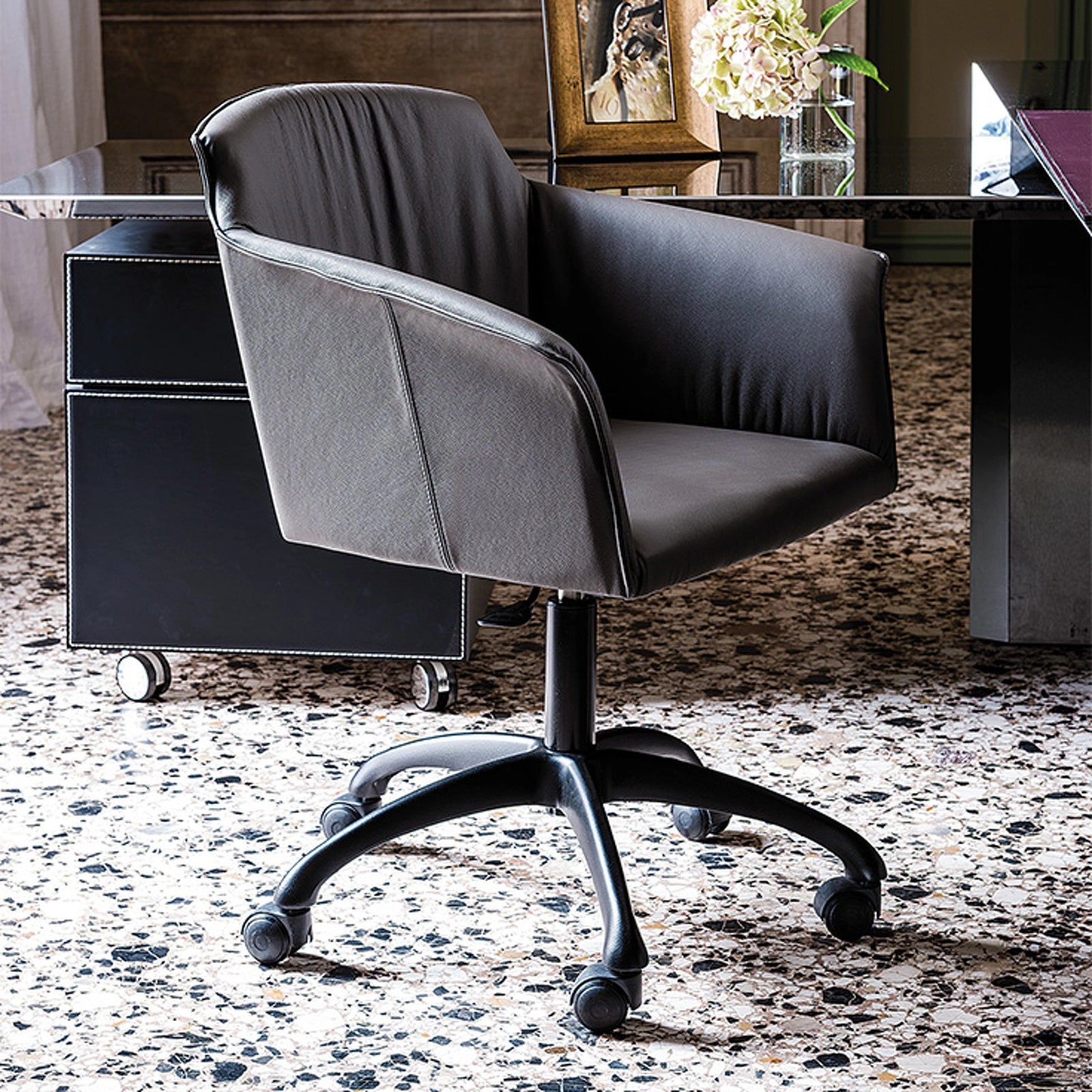 Vero Leather Swivel Office Chair